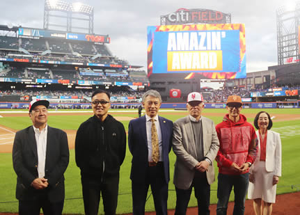 (l to r)JAA Mr. Sato, JCCI Mr. Maeda, Nippon Club Mr. Naito, Japan Society Mr, Moriwaki,US-Japan Council Mr. Arita, JANM Ms.Bannai